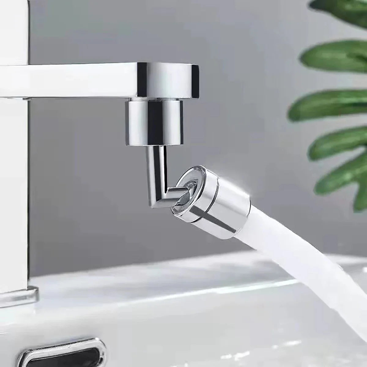 720-Degree Rotating Faucet Bubbler